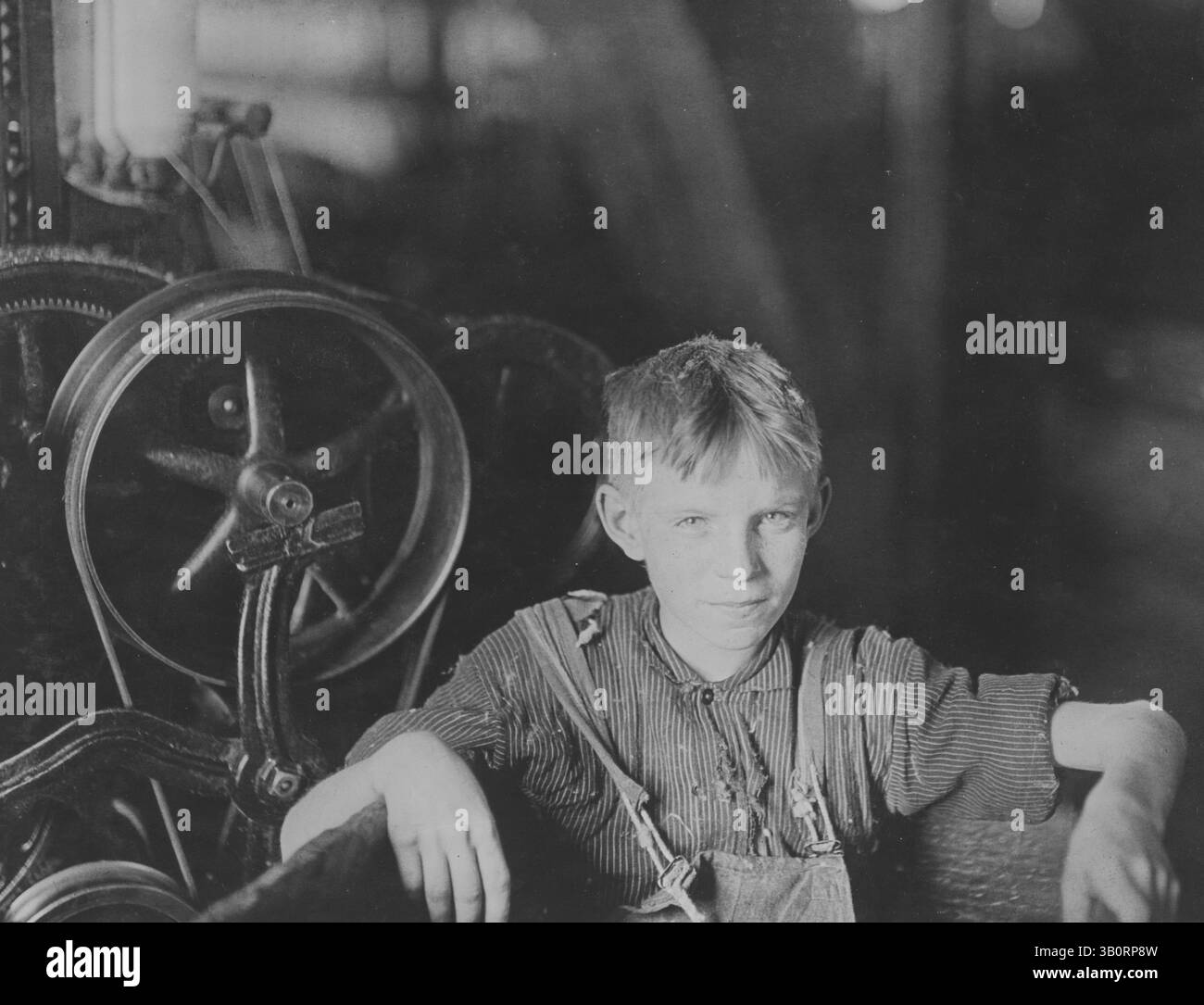 6. Juni 1909: Anthony, RI, USA: Ein junger polnischer Spinner in der Quidwick Co. Mill. (Kreditbild: © BuyEnlarge/ZUMAPRESS.com) Stockfoto
