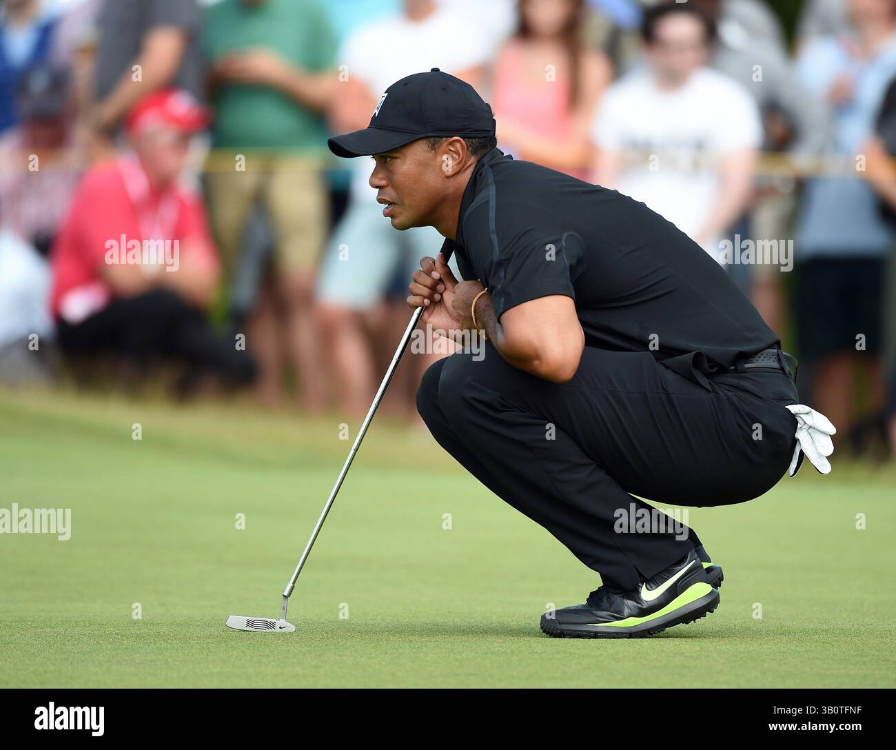 Juli 2014; Wirral, Merseyside, GBR; Tiger Woods war auf dem 5. Grün während seiner zweiten Runde bei der 143. Open Championship im Royal Liverpool Golf Club. Stockfoto