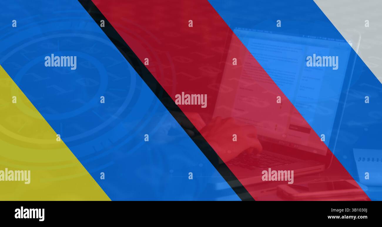 Bild der Hand eines männlichen kaukasischen Hackers über der Flagge russlands und der ukraine Stockfoto