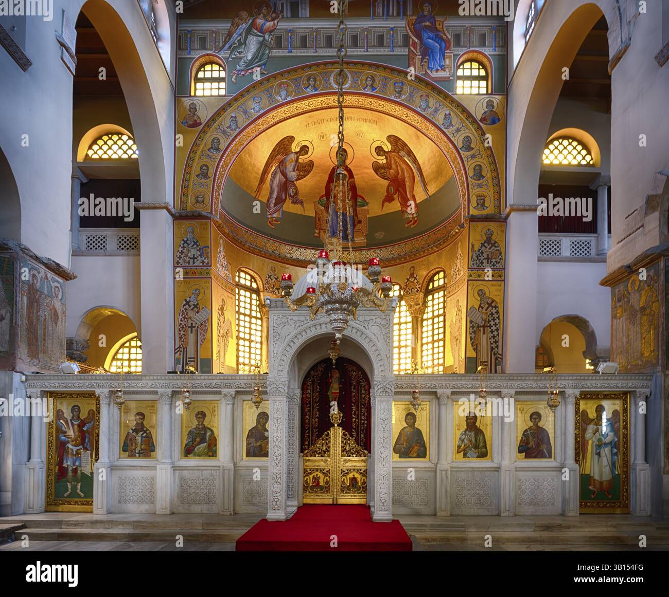 Innenansicht der Hagios Demetrios Kirche, auch bekannt als Agios Dimtrios oder Demetrios Basilika, Thessaloniki, Mazedonien, Griechenland, Europa Stockfoto