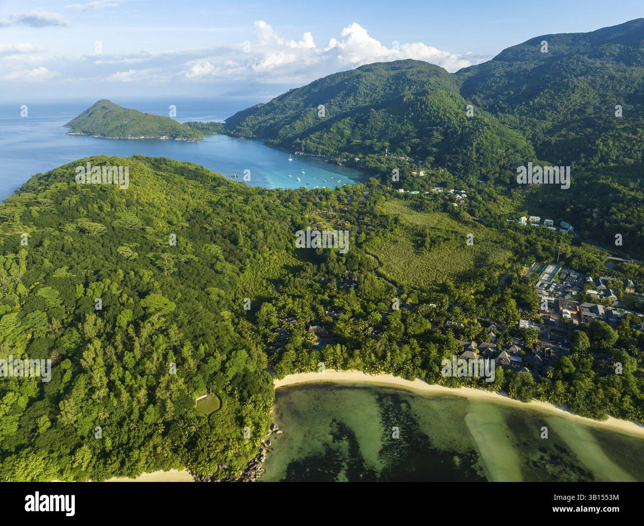 Blick aus der Vogelperspektive, Seychellen, Mahe, Port Glaud und Port launay Beach, Port Glaud, Seychellen Stockfoto
