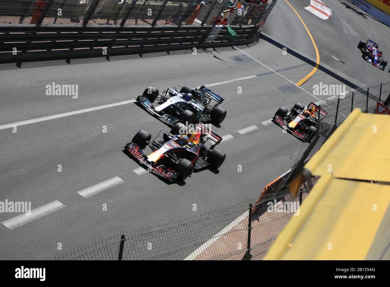Fahrerfeld kurz nach der Ste widmet Kurve, Formel 1 Rennen, Formel 1, F1 Grand Prix Monaco 2017 Stockfoto