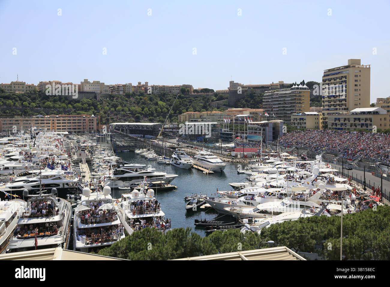 Port Hercule mit Yachten während des Rennens Formel 1, Formel 1, F1 Grand Prix Monaco 2017 Stockfoto