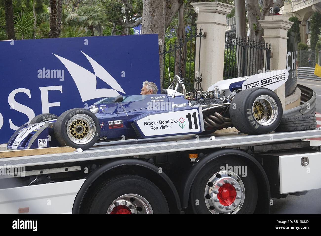 Surtees TS9B, Formel-1-Rennwagen der Serie E von 1966 bis 1972, auf Abschleppwagen, 11. Grand Prix Monaco Historique, Fürstentum Monaco Stockfoto