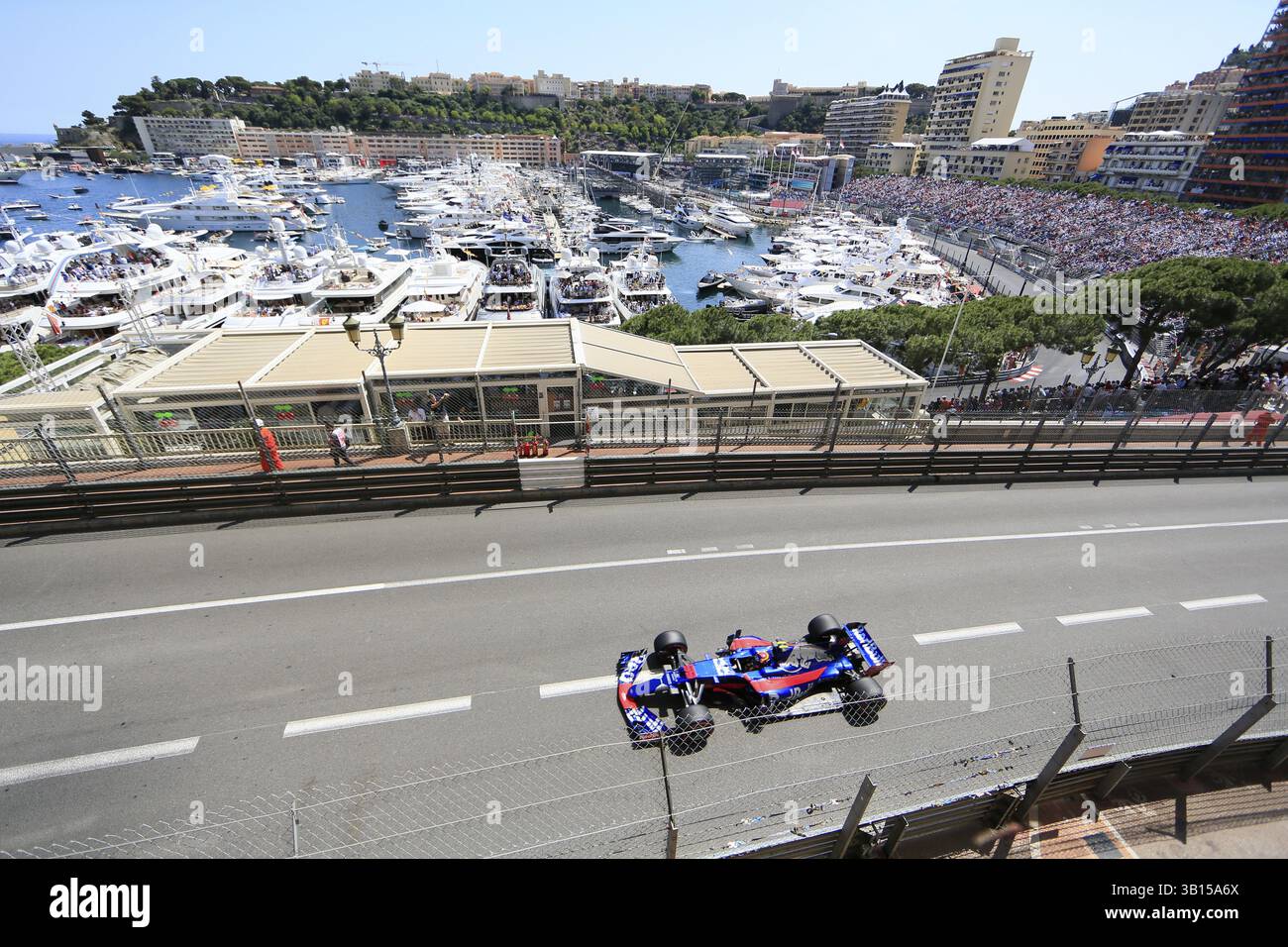 Zufahrt zum Kasino, Hafen von Port Hercule mit Yachten auf der Rückseite, Formel 1-Rennen, Formel 1, Formel 1 Grand Prix Monaco 2017 Stockfoto