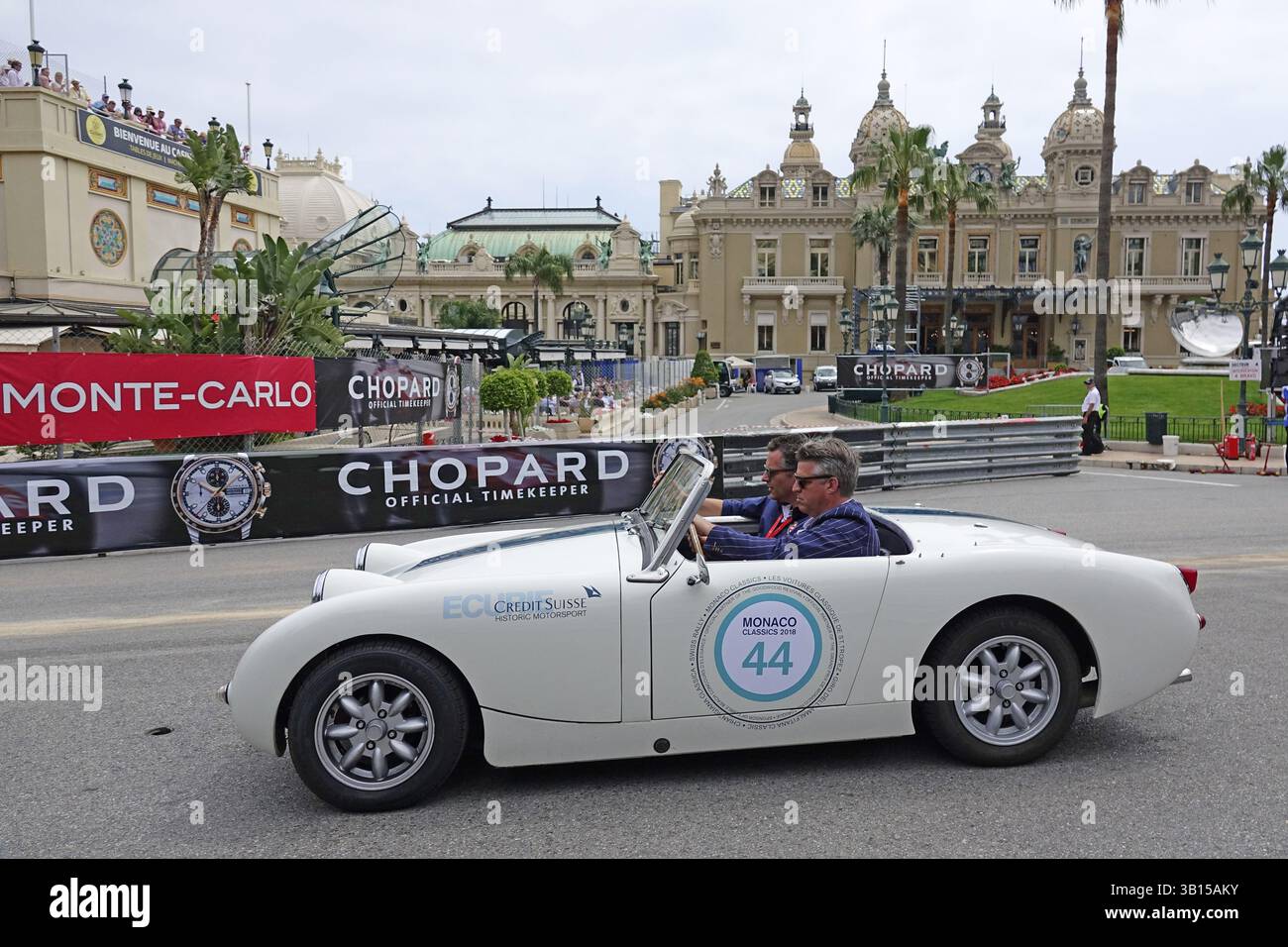 Altes Cabriolet auf dem Platz vor dem Casino Monte-Carlo, 11. Grand Prix Monaco Historique, Fürstentum Monaco Stockfoto