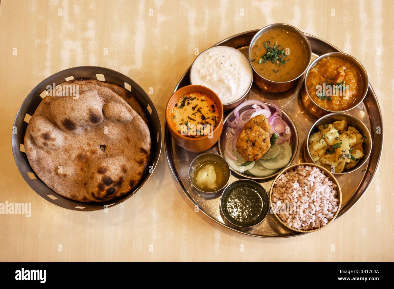 Garhwali Thali, Uttarakhand, Indien Stockfoto