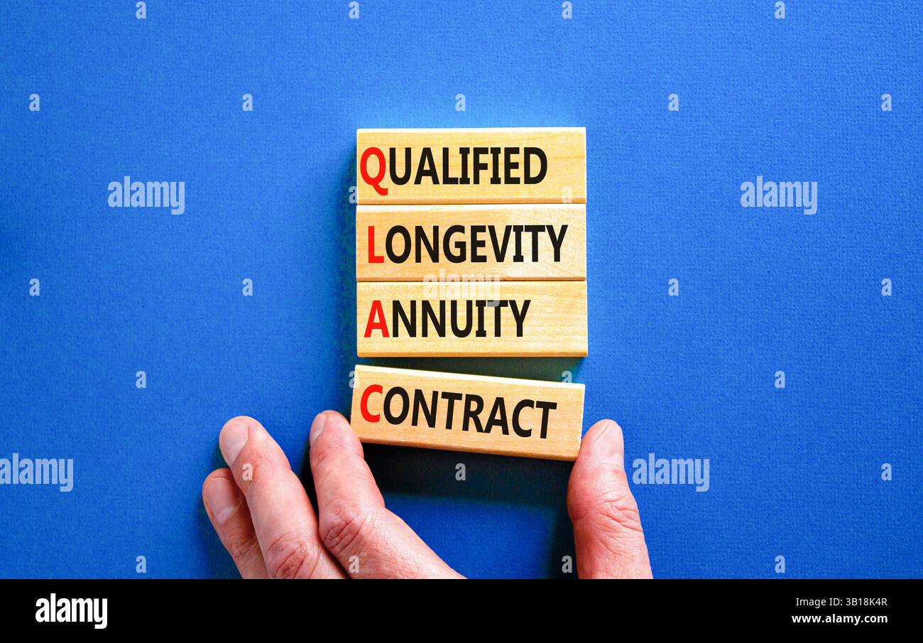 QLAC-Symbol. Concept Word QLAC qualifizierte Langlebigkeitsrenuity Contract auf schönen Holzblöcken. Wunderschöner blauer Hintergrund. Business QLAC qualifiziert Lon Stockfoto QLAC-Symbol. Concept Word QLAC qualifizierte Langlebigkeitsrenuity Contract auf schönen Holzblöcken. Wunderschöner blauer Hintergrund. Business QLAC qualifiziert Lon Stockfoto