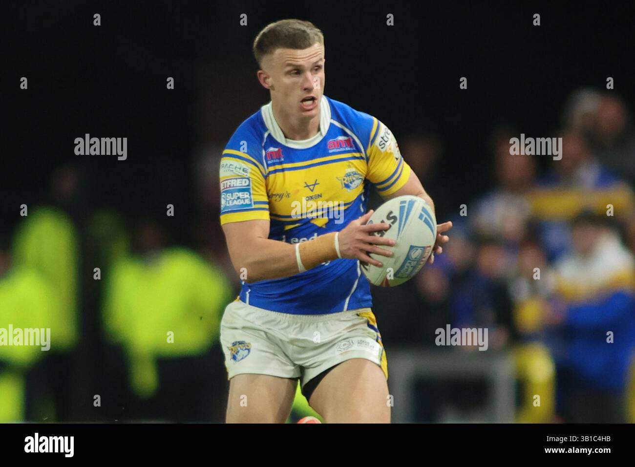 Leeds, Großbritannien. April 2025. AMT Headingley Rugby Stadium, Leeds, West Yorkshire, 25. April 2025. Betfred Super League Leeds Rhinos gegen Hull KR Ash Handley of Leeds Rhinos Credit: Touchlinepics/Alamy Live News Stockfoto