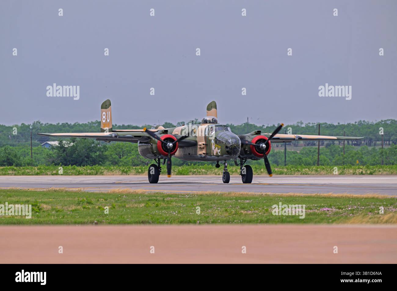 Wings Over West Texas 4-18-2025 Dyess AFB, TX USA CAF TB-25N Yellow Rose bei der Wings Over West Texas Air Show in Dyess AFB Stockfoto