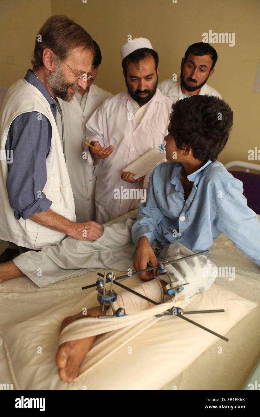 6. Januar 2010 - Kabul, Afghanistan - die Kinderstation eines afghanischen Krankenhauses. (Bild: © Ton Koene/ZUMApress.com) Stockfoto