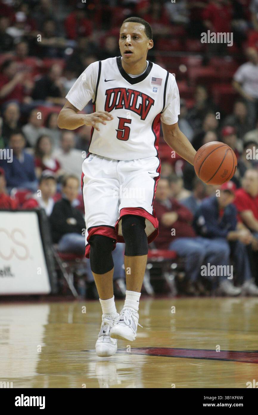 9. November 2010: Derrick Jasper (5) von UNLV während eines NCAA-Basketballspiels zwischen den Wasburn Ichabods und den UNLV Runnin' Rebels im Thomas and Mack Center in Las Vegas, NV. UNLV gewann 88–53. (Bild: © Josh Holmberg/Cal Sport Media/ZUMApress.com) Stockfoto
