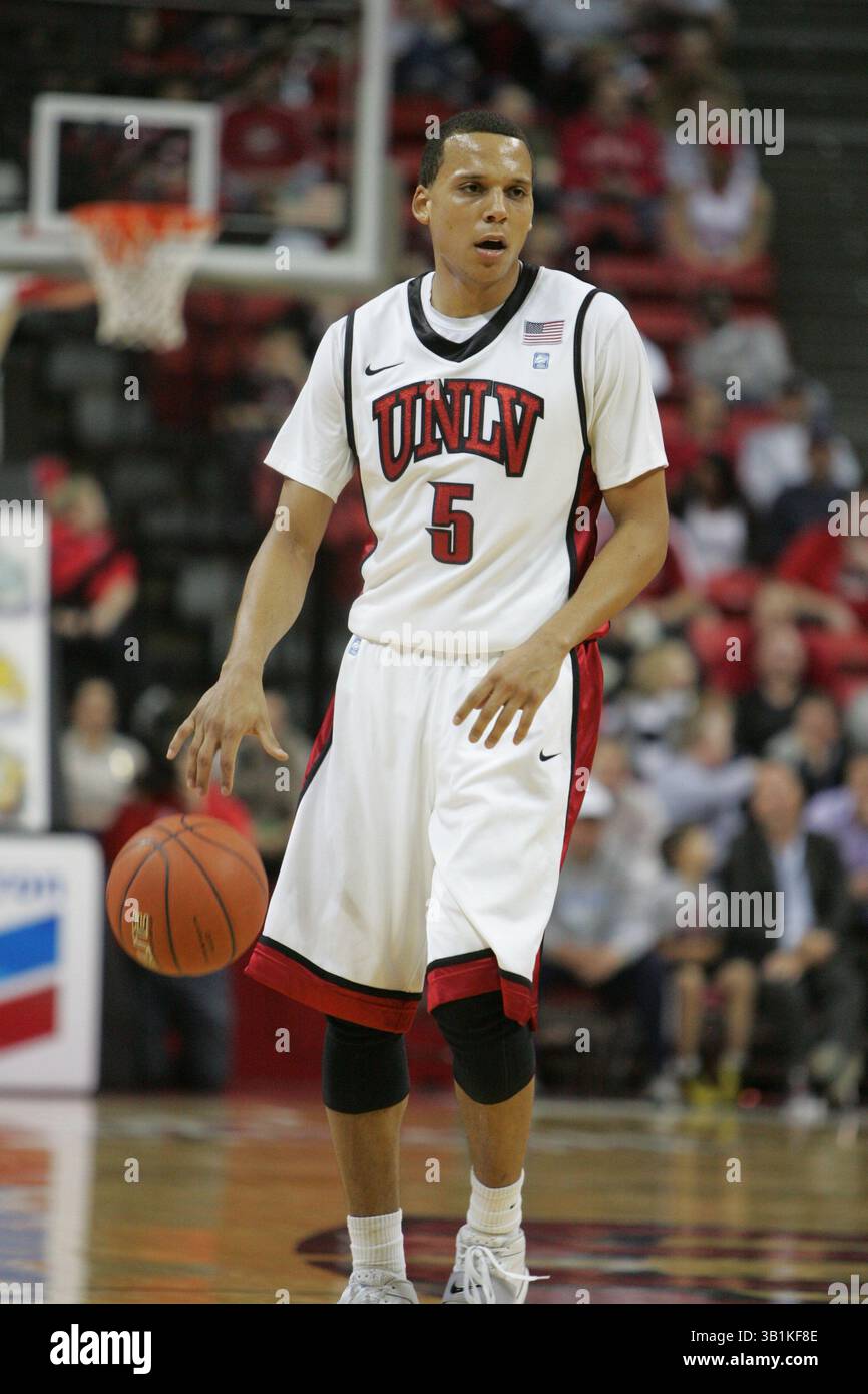 9. November 2010: Derrick Jasper (5) von UNLV während eines NCAA-Basketballspiels zwischen den Wasburn Ichabods und den UNLV Runnin' Rebels im Thomas and Mack Center in Las Vegas, NV. UNLV gewann 88–53. (Bild: © Josh Holmberg/Cal Sport Media/ZUMApress.com) Stockfoto