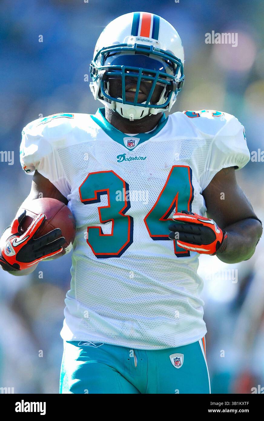 10.17.10: Ricky Williams #34 beim Spiel Green Bay Packers vs Miami Dolphins in Green Bay am Lambeau Field. (Bild: © Jennifer Young / Cal Sport Media/Cal Sport Media/ZUMApress.com) Stockfoto