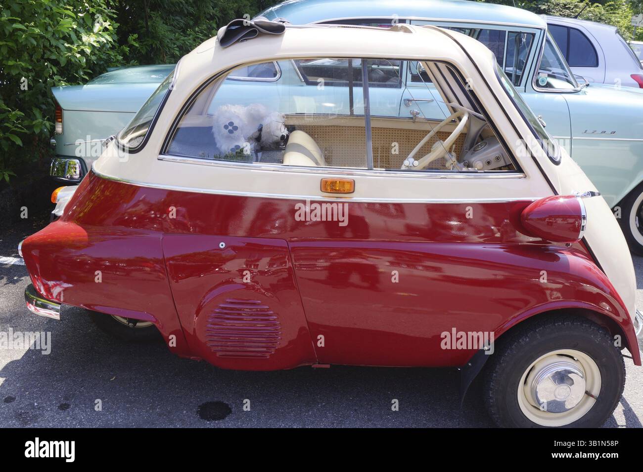 Vintage bmw isetta in Rot Stockfoto