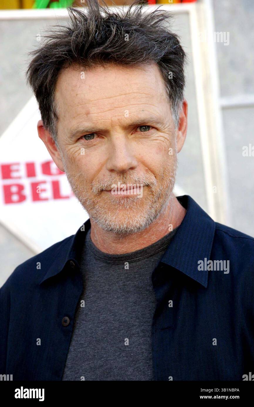 1. Januar 1980 - New York, New York, USA - I10473BT. Weltpremiere von Disneys „Achten Unten“. El Capitan Theatre, Hollywood, Kalifornien..02.12.2006. / / 2006.BRUCE GREENWOOD(Bild: © Barry Talesnick/Globe Photos/ZUMAPRESS.com) Stockfoto