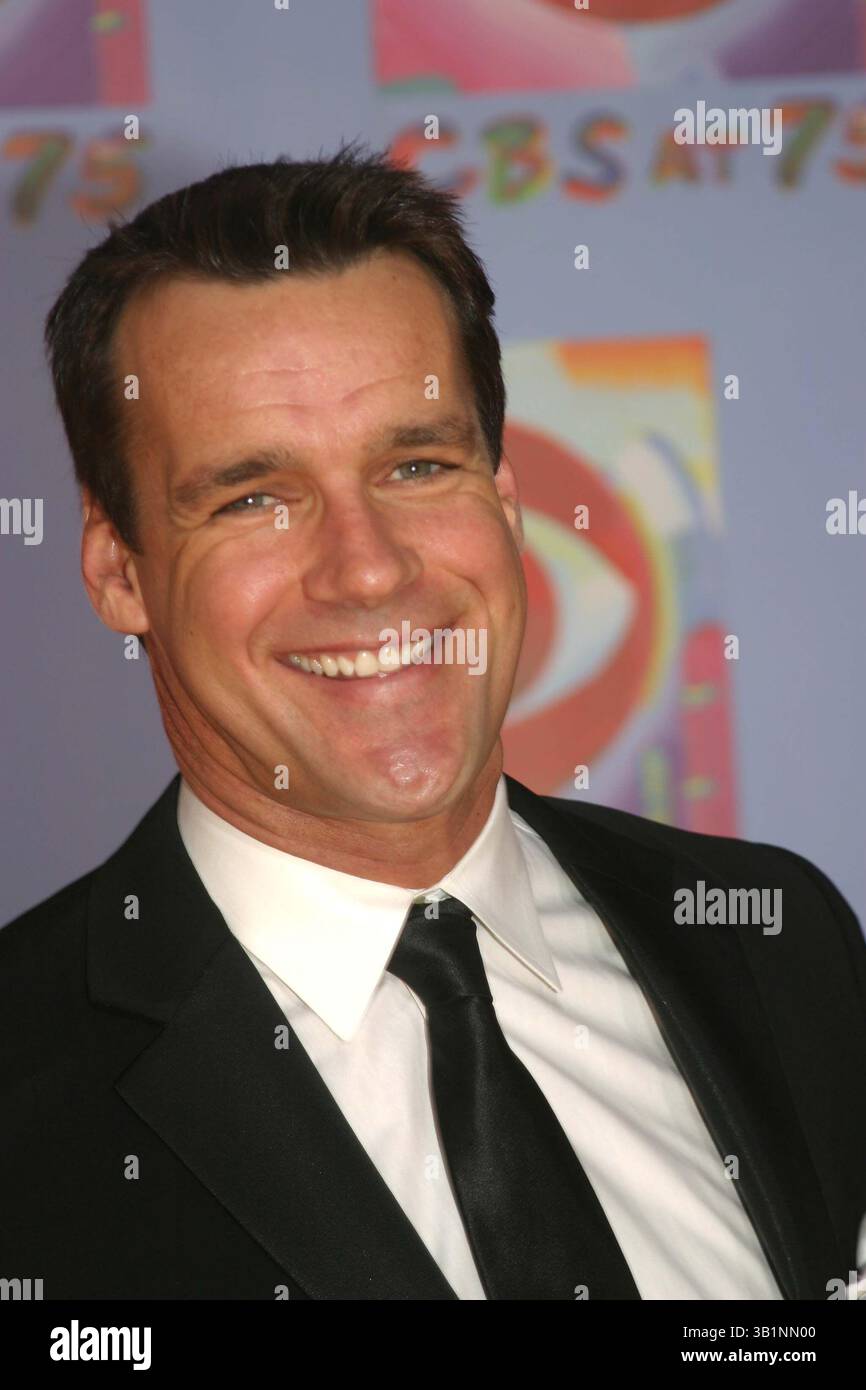Januar 1980 - New York, New York, USA - K33824BT.''CBS AT 75'' IM HAMMERSTEIN BALLSAAL, NYC 11.02.2003. / / JAMES DAVID ELLIOTT(Bild: © Barry Talesnick/Globe Photos/ZUMAPRESS.com) Stockfoto