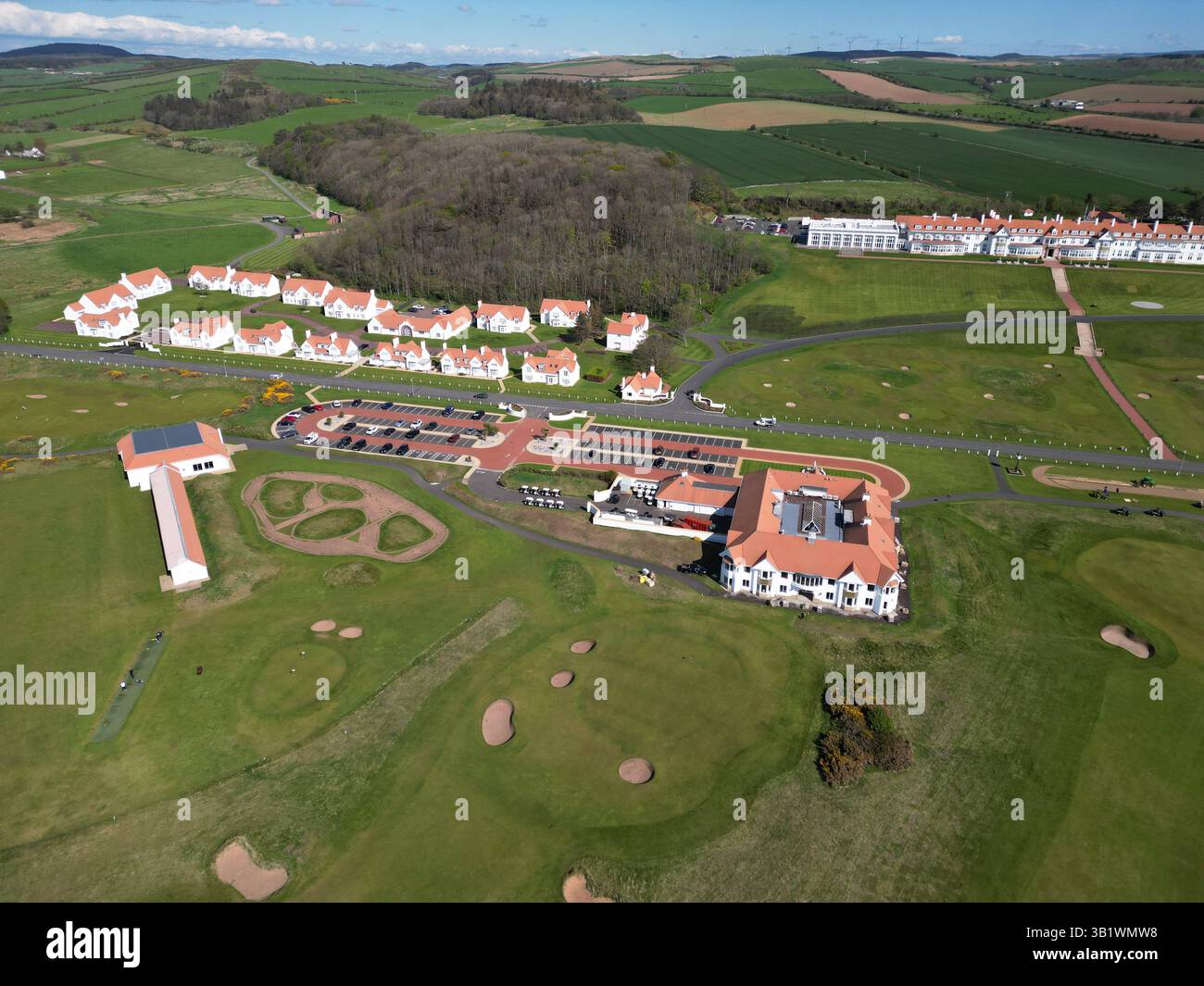 Luftaufnahme des Trump Turnberry Golfplatzes und Resorts in der Nähe von Girvan in South Ayrshire Schottland Großbritannien - Foto April 2025 Stockfoto