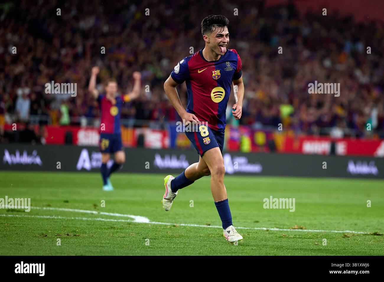 SEVILLA, SPANIEN - 26. APRIL: Pedro Gonzalez „Pedri“ vom FC Barcelona feiert, nachdem er beim Finale der Copa Del Rey zwischen dem FC Barcelona und Real Madrid am 26. April 2025 im spanischen Estadio de La Cartuja das erste Tor seiner Mannschaft erzielt hat. (Foto: QSP) Guthaben: QSP/Alamy Live News Stockfoto