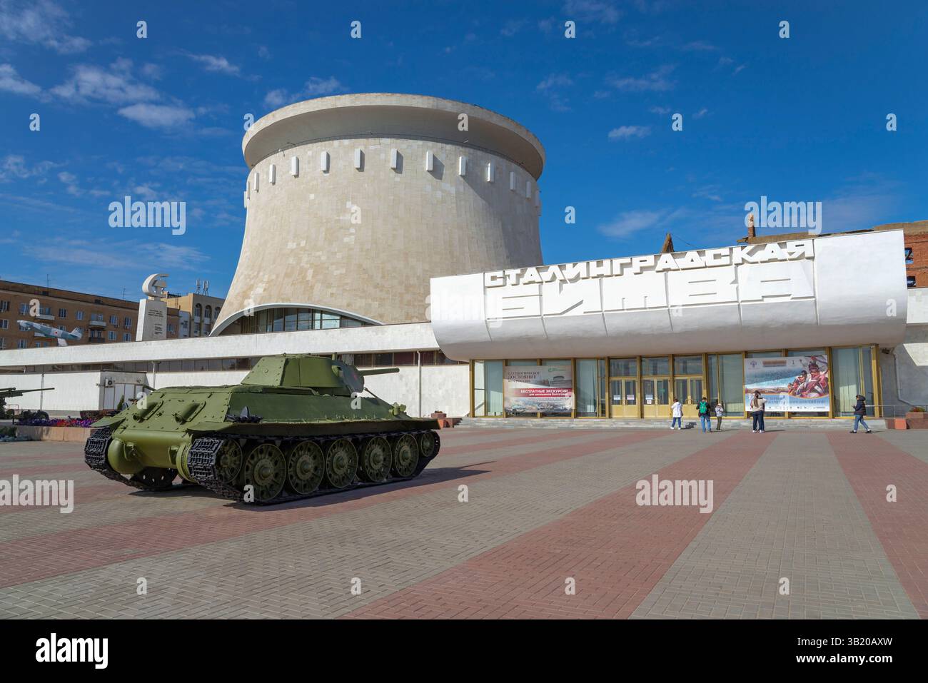 WOLGOGRAD, RUSSLAND - 19. SEPTEMBER 2021: Sowjetischer Panzer T-34 im Museum Stalingrader Schlacht. Wolgograd Stockfoto