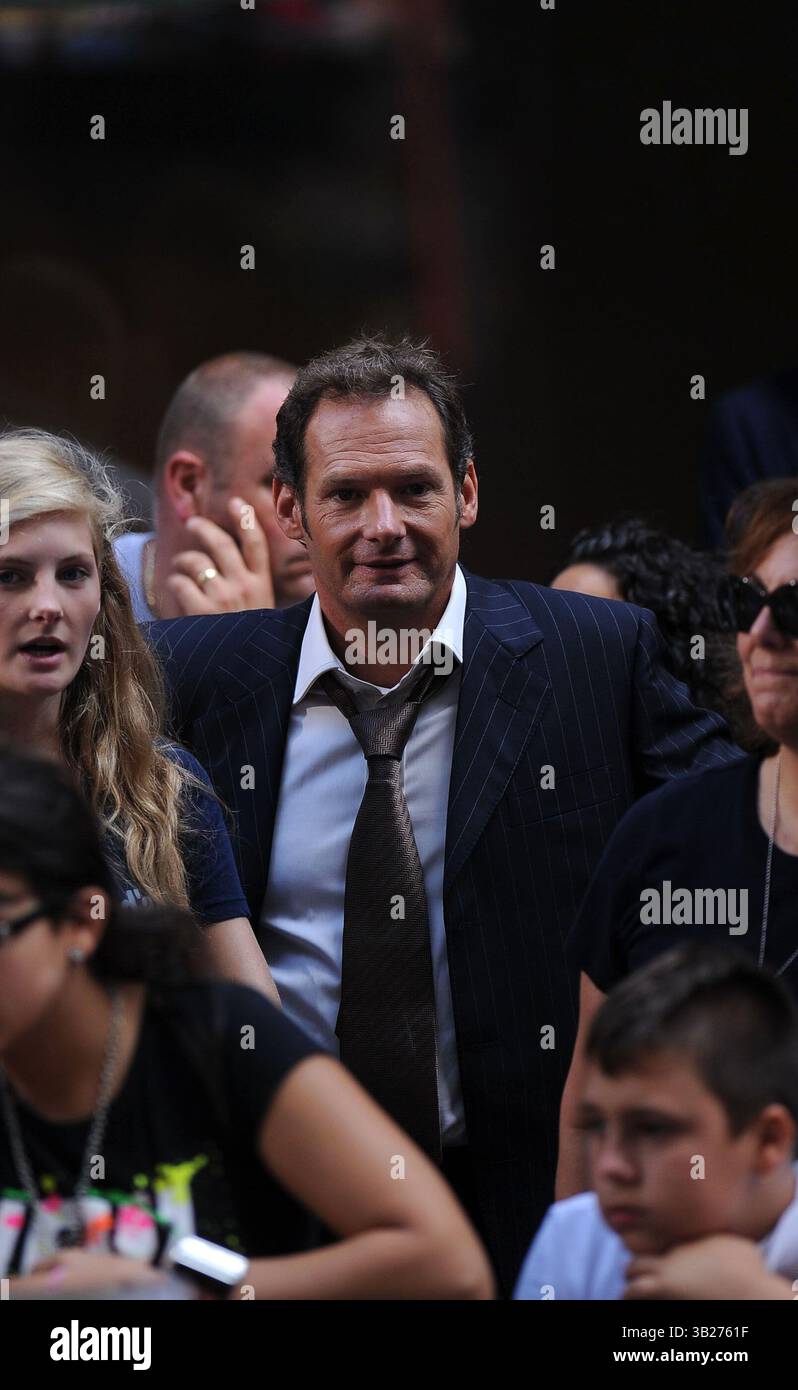 21. August 2009, New York City Bristish Schauspieler Mark Lester, der behauptet, er sei der Vater von Michael Jacksons Children in der Show „Today“ von NBC am 21. August 2009 in New York City (Credit Image: © Sharkpixs/ZUMA Press) Stockfoto