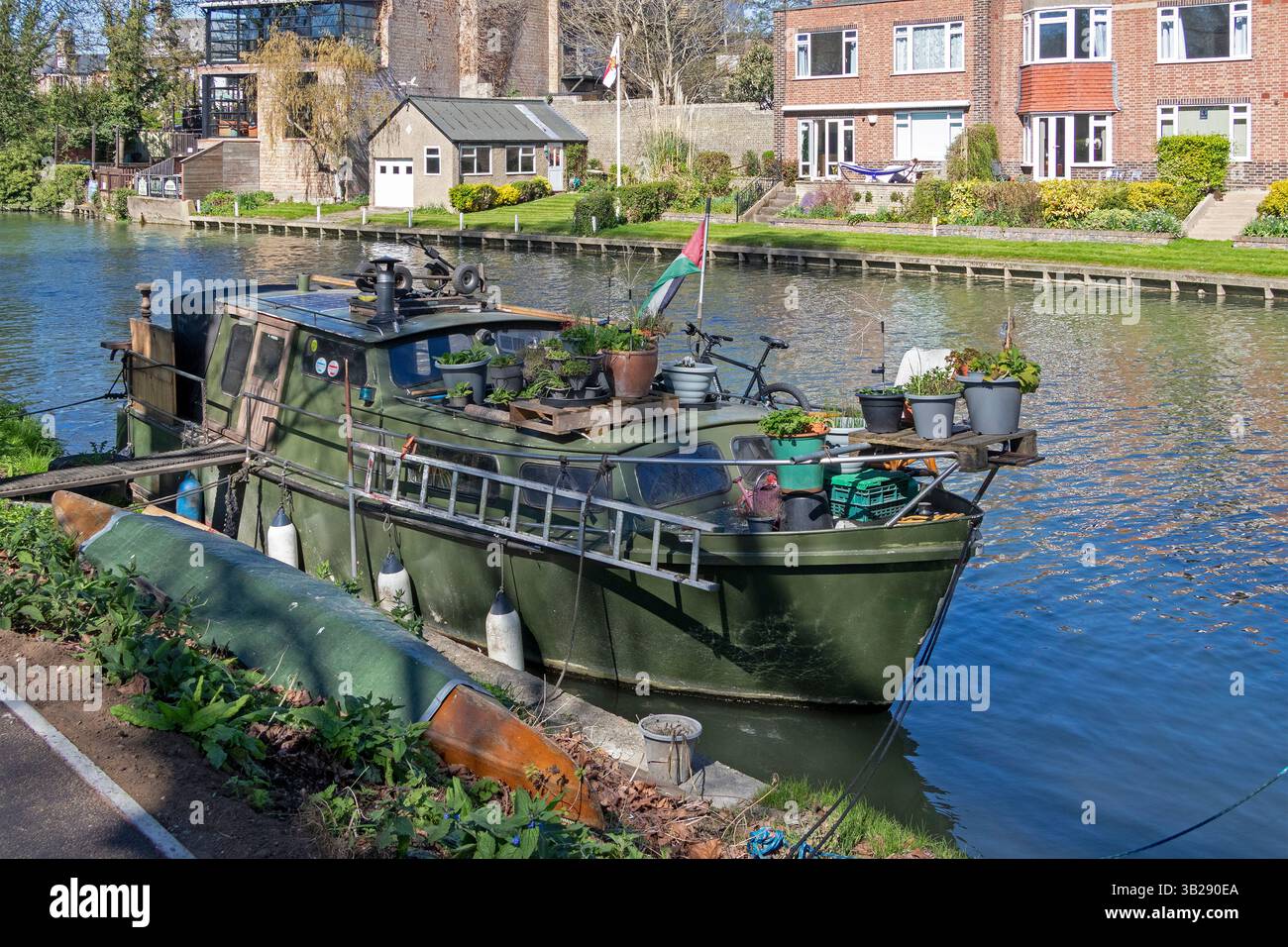 Altes Boot, Landeplatz, River Cam, Cambridge, England, Großbritannien Stockfoto
