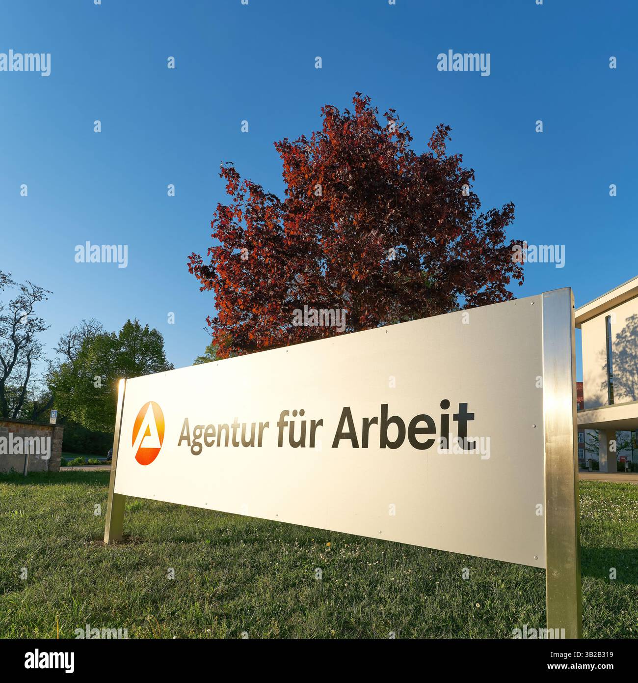 Signieren Sie mit der deutschen Inschrift Agentur für Arbeit, Arbeitsagentur in Magdeburg Stockfoto