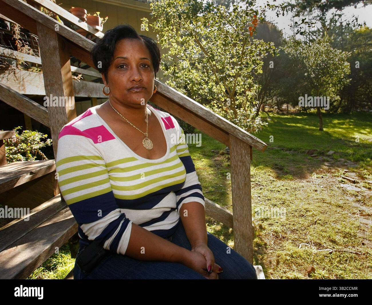 Amanda Graham am Donnerstag, 3. Dezember 2009. Grahams Sohn Andre Johnson wurde 1995 ermordet in Marina aufgefunden. Graham gibt dem Sheriffs-Department von Monterey County die Schuld, dass sie den Mord an ihrem Sohn nicht ordnungsgemäß untersucht hat. (Kreditbild: Monterey Herald/ZUMA Press) Stockfoto