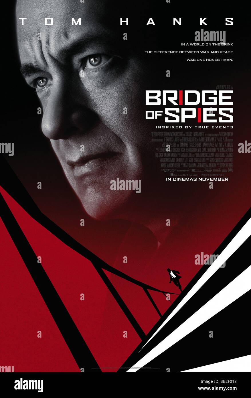 ERSCHEINUNGSDATUM: 16. Oktober 2015TITLE: Bridge of Spies STUDIO: Voltage Pictures REGISSEUR: Steven Spielberg PLOT: Während des Kalten Krieges wird ein amerikanischer Anwalt rekrutiert, um einen verhafteten sowjetischen Spion vor Gericht zu verteidigen und dann der CIA zu helfen, den Austausch des Spions gegen den sowjetisch gefangenen amerikanischen U2-Spion-Piloten Francis Gary Powers zu ermöglichen ZUMAPRESS.com. Stockfoto