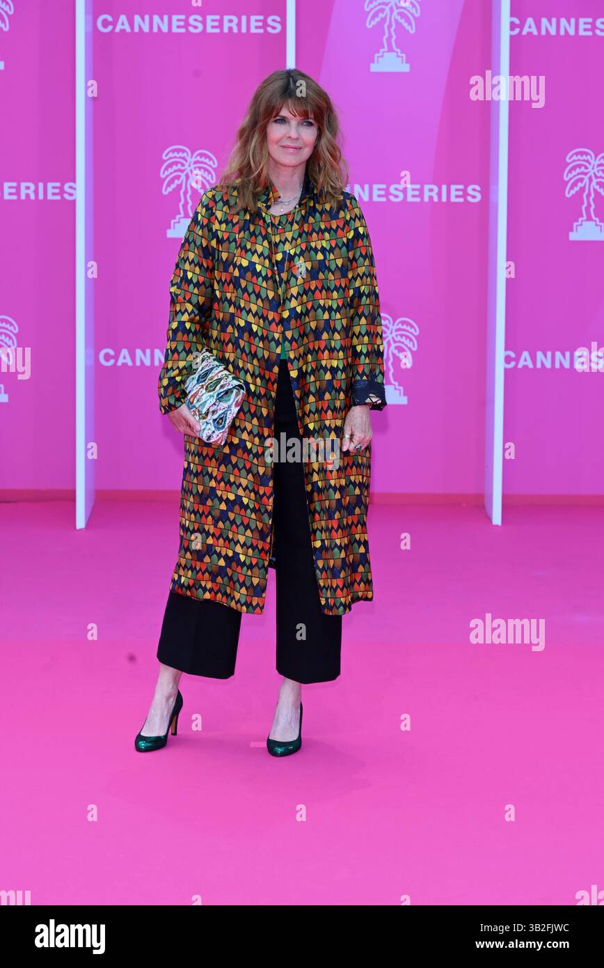Cannes, Frankreich. April 2025. Cannes - 8. Canneseries International Festival - 4. Rosa Teppich - Gwendoline Hamon Credit: Unabhängige Fotoagentur/Alamy Live News Stockfoto