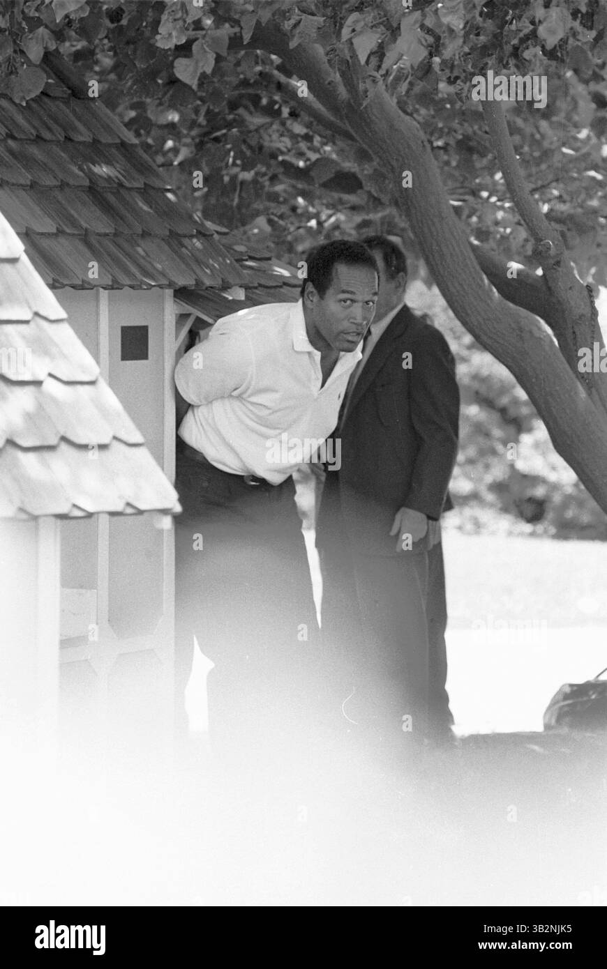 4. März 2016 - untersuchen was wurde beschrieben als ein Messer in der Gegend von Los Angeles Anwesen einst im Besitz von ehemaligen Football-Star o. j. Simpson, Los Angeles Polizei sagte Captain Andy Neiman Freitag gefunden worden, sagte Polizei. Polizei im letzten Monat erfuhr, dass ein ehemaliger Polizist in Los Angeles das Element von Bauarbeiter erhalten, die es möglicherweise gefunden, wenn Simpsons ehemaligen Gutshof in Brentwood abgerissen wurde, sagte Neiman. Es wird für die Forensik geprüft. Es ist nicht bekannt, wann das Objekt entdeckt wurde oder ob es zum Tod 1994 von Simpson es Ex-Frau Nicole B im Zusammenhang Stockfoto