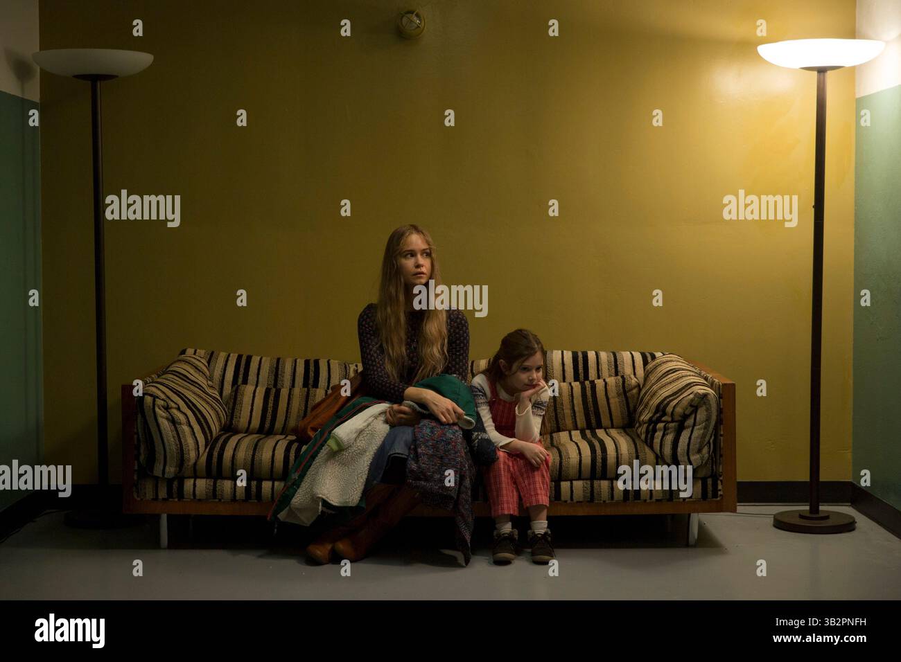 ERSCHEINUNGSDATUM: 23. Oktober 2015.TITEL: Steve Jobs. STUDIO: Universelle Bilder. REGIE: Danny Boyle. PLOT: Steve Jobs nimmt uns hinter die Kulissen der digitalen Revolution, um ein Porträt des Mannes in seinem Epizentrum zu malen. Die Geschichte entfaltet sich hinter der Bühne bei drei ikonischen Produkteinführungen, die 1998 mit der Enthüllung des iMac enden. IM BILD: Katherine Waterston als Chrisann Brennan. (Foto: © Universal Pictures/Entertainment Pictures) Stockfoto