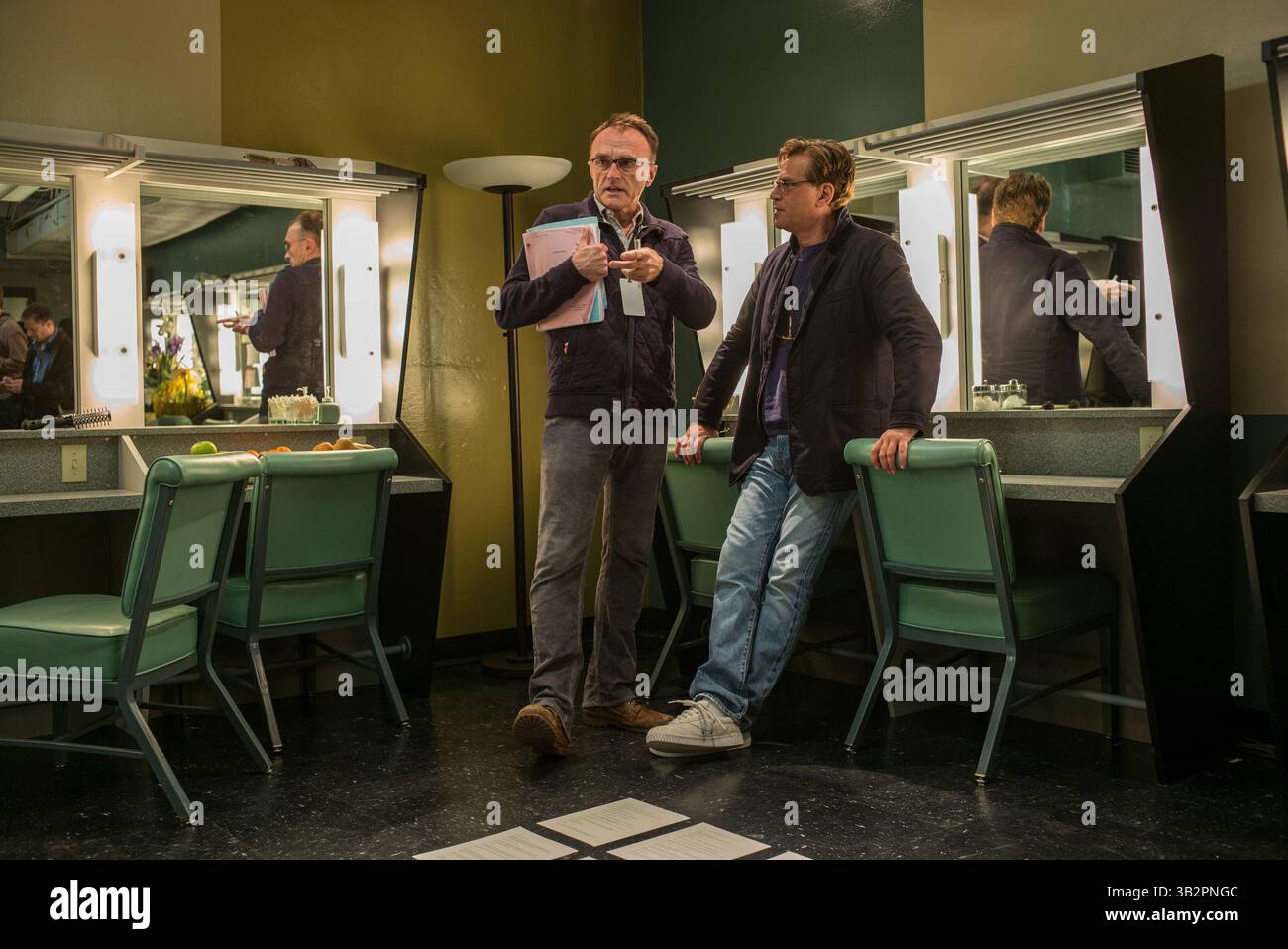 ERSCHEINUNGSDATUM: 23. Oktober 2015.TITEL: Steve Jobs. STUDIO: Universelle Bilder. REGIE: Danny Boyle. PLOT: Steve Jobs nimmt uns hinter die Kulissen der digitalen Revolution, um ein Porträt des Mannes in seinem Epizentrum zu malen. Die Geschichte entfaltet sich hinter den Kulissen bei drei ikonischen Produkteinführungen, die 1998 mit der Enthüllung des iMac enden. IM BILD: Michael Fassbender als Steve Jobs. (Foto: © Universal Pictures/Entertainment Pictures) Stockfoto