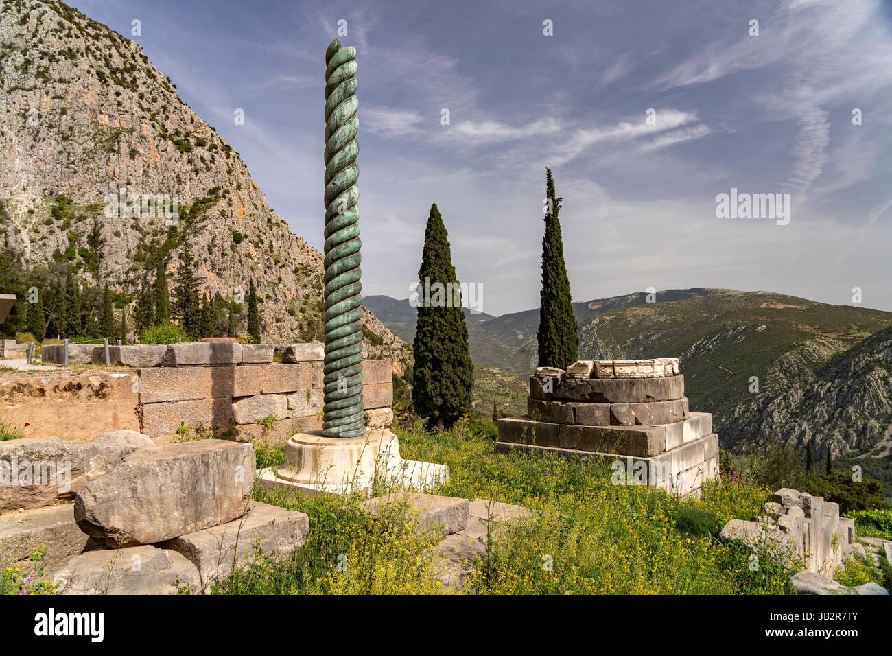 Schlangensäule die Schlangensäule, Archäologische Stätte von Delphi, Weltkulturerbe der UNESCO in Delphi, Griechenland das Stativ von Plataea oder die SE Stockfoto