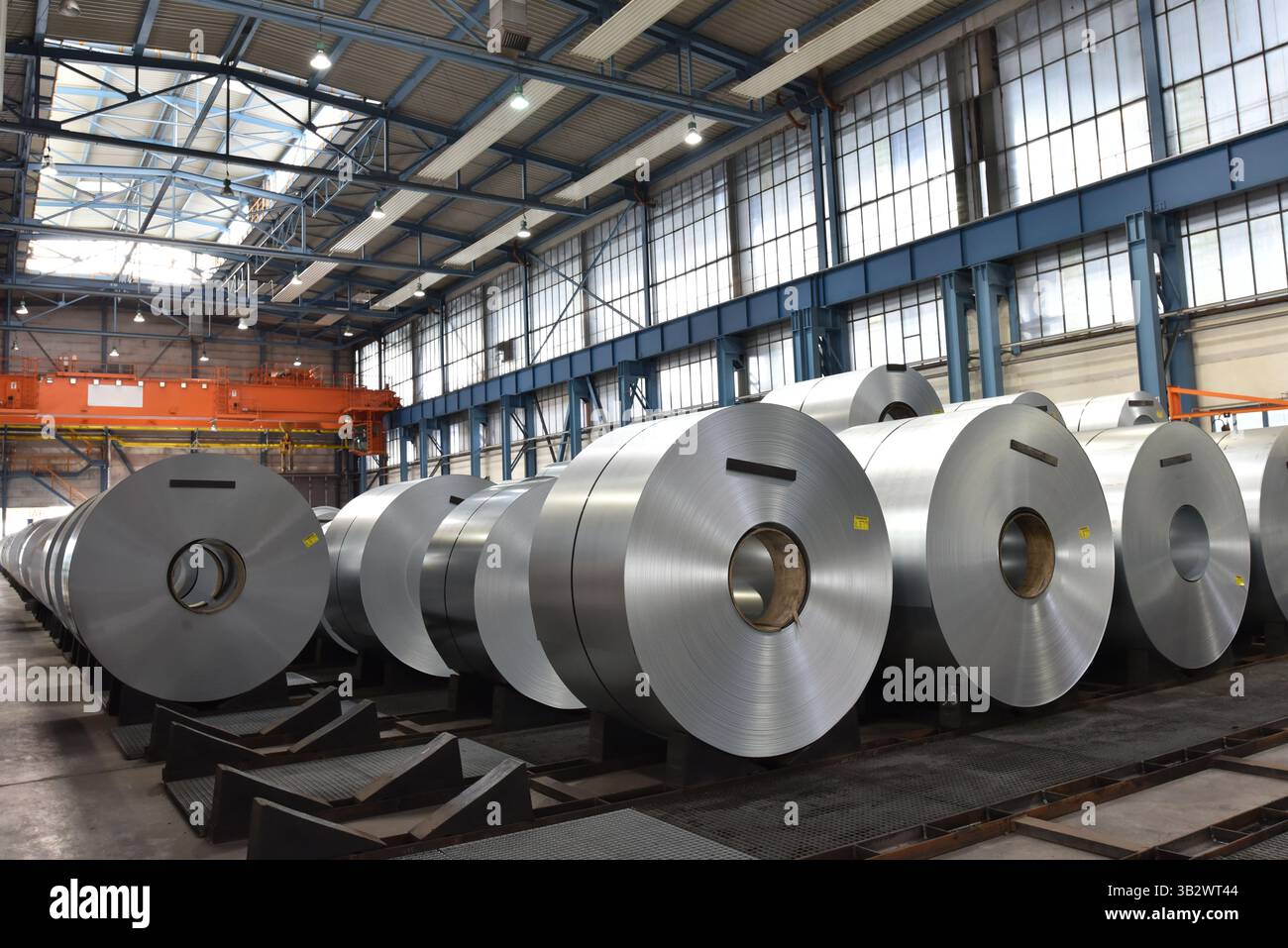 Industrielle Anlage für die Produktion von Blechen in einem Stahlwerk Stockfoto