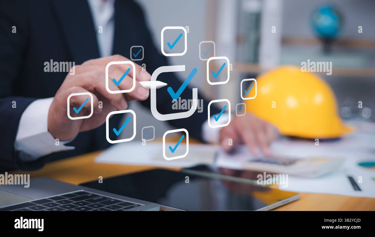 Genehmigtes Baugenehmigungskonzept mit genehmigtem Wohnbauprojekt, Bauprojektprüfung, Architekten- oder Ingenieur-Prüfliste Stockfoto