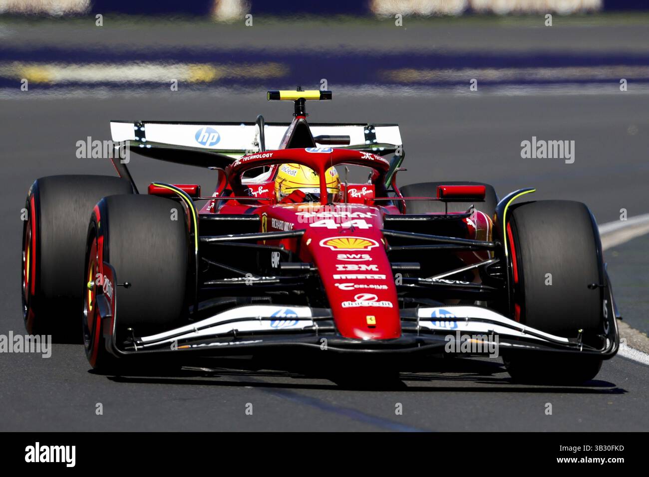 MELBOURNE, AUSTRALIEN – 14. MÄRZ: Lewis Hamilton aus Großbritannien fährt den Scuderia Ferrari HP SF-25 während des ersten Trainings in der australischen Formel Stockfoto