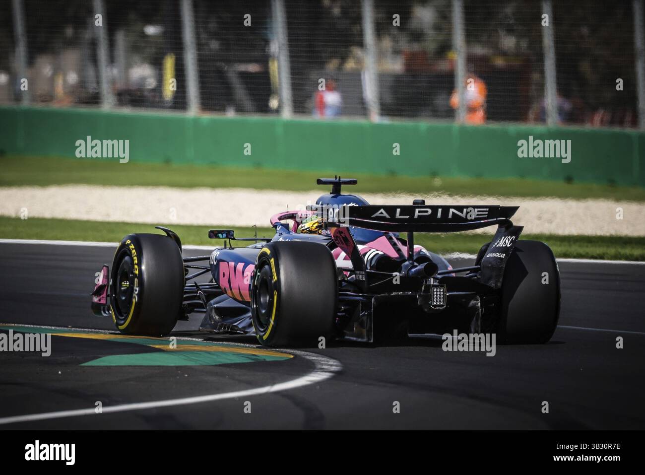MELBOURNE, AUSTRALIEN - 14. MÄRZ: Jack Doohan aus Australien fährt das BWT Alpine F1 Team A525 Renault während des zweiten Trainings in der australischen GRA 2025 Stockfoto