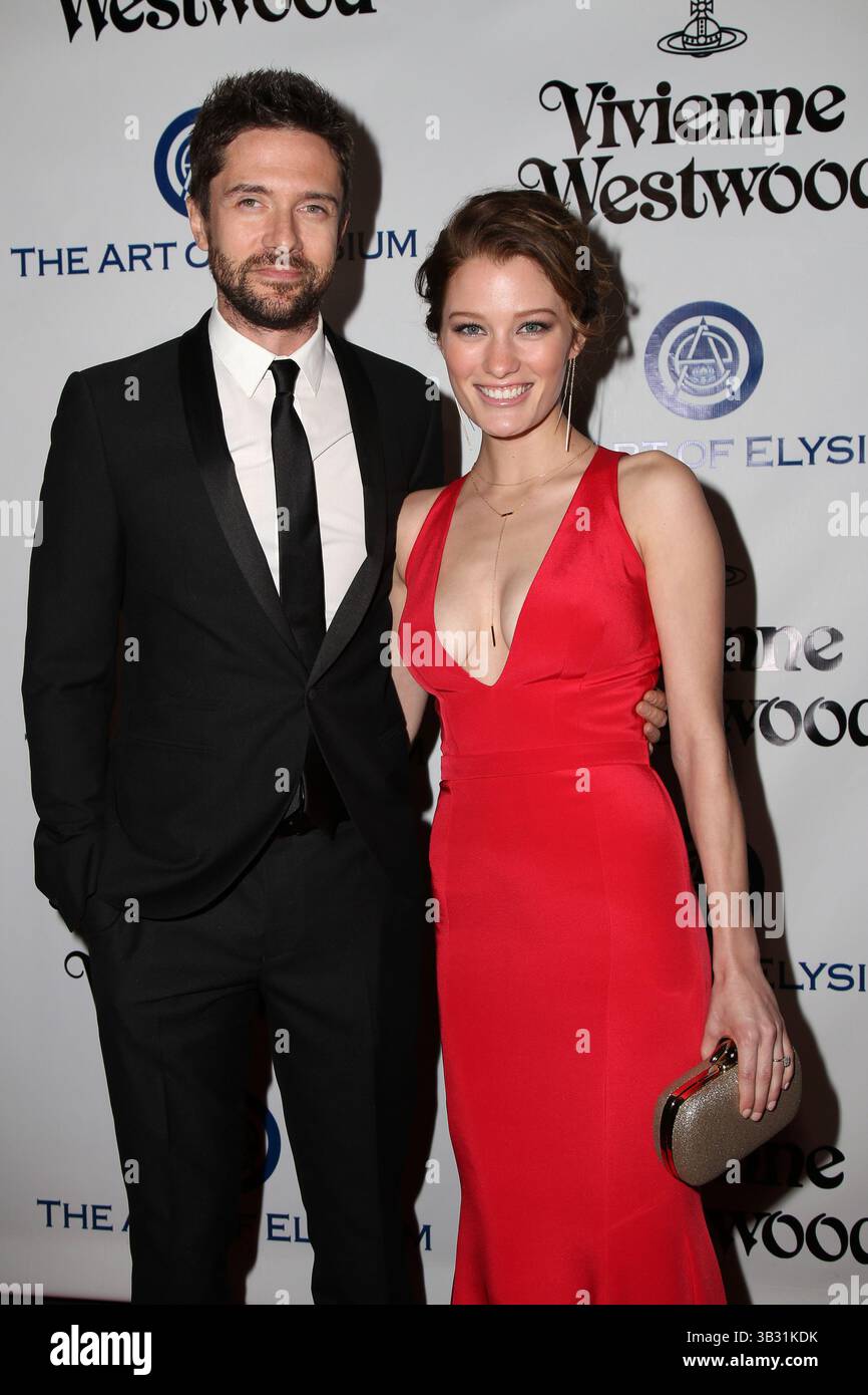 9. Januar 2016 - Culver City, CA, USA - VLOS ANGELES - 9. JAN: Topher Grace, Ashley Hinshaw bei der Art of Elysium Neunte jährliche Himmelsgala bei der 3LABS am 9. Januar 2016 in Culver City, CA Foto via Newscom (Credit Image: © hPa/Newscom via ZUMA Press) Stockfoto