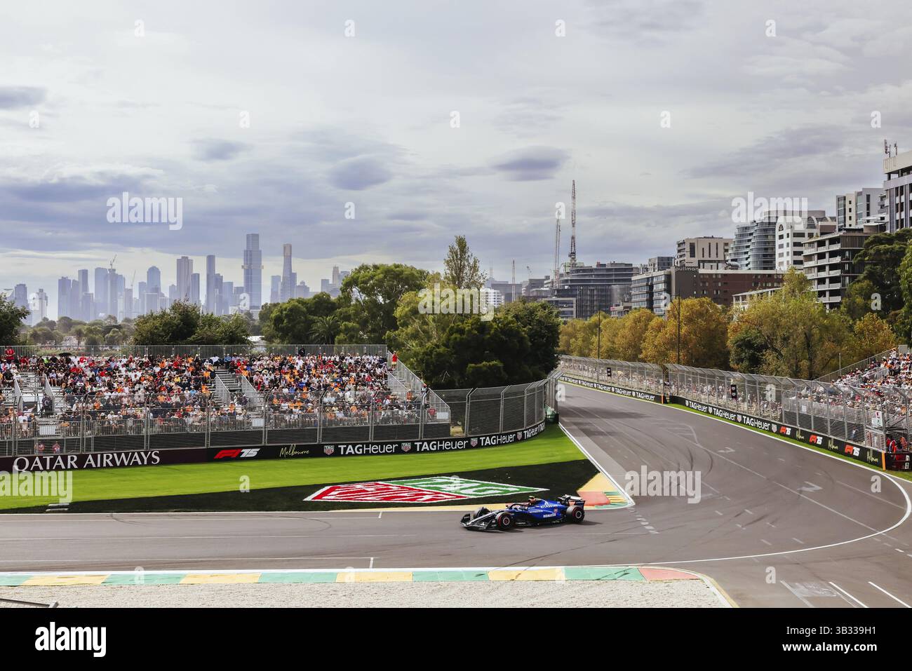 MELBOURNE, AUSTRALIEN - 15. MÄRZ: Qualifying-Atmosphäre beim Großen Preis von Australien 2025 im Albert Park in Melbourne, Australien, Ozeanien Stockfoto