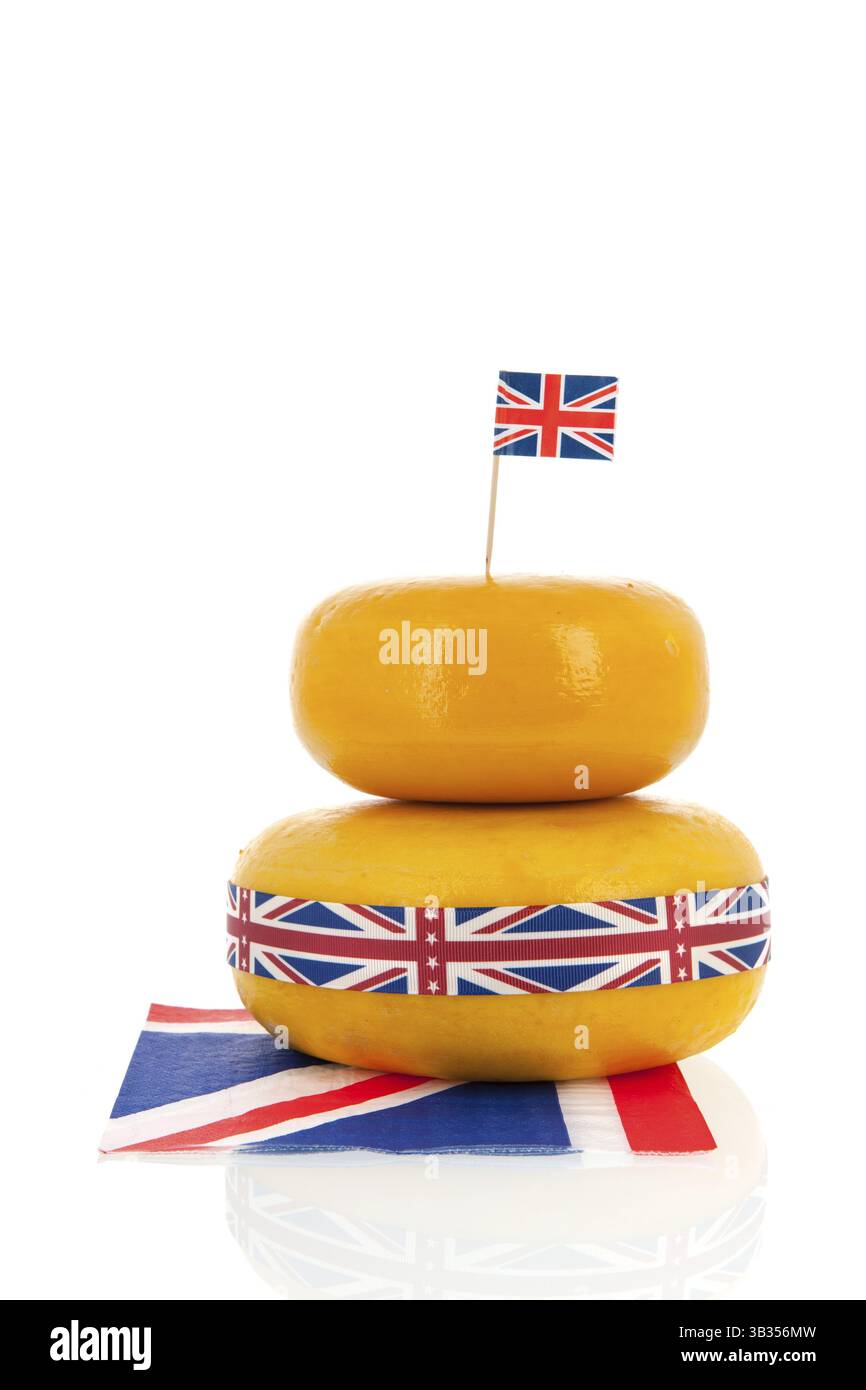 Britischer Käse mit Flagge isoliert auf weißem Hintergrund Stockfoto
