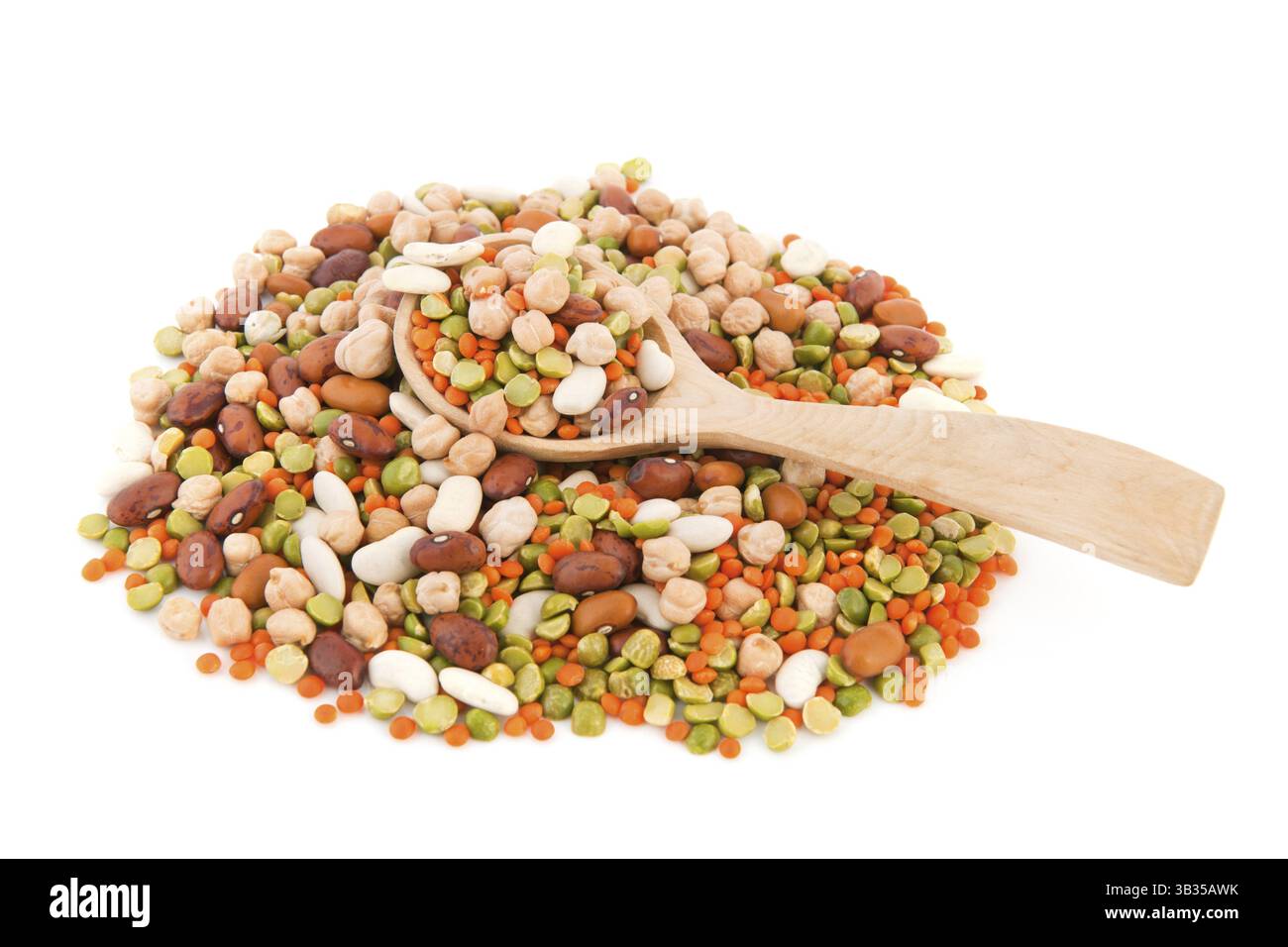 Gemischte Gemüse mit einem Holzlöffel isoliert auf weißem Hintergrund Stockfoto