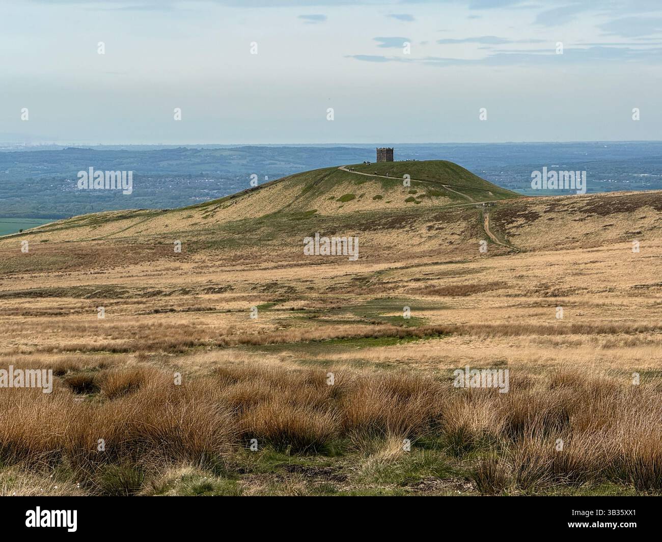 Rivington Pike aus dem Moor - Smartphone-aufgenommenes Stockfoto