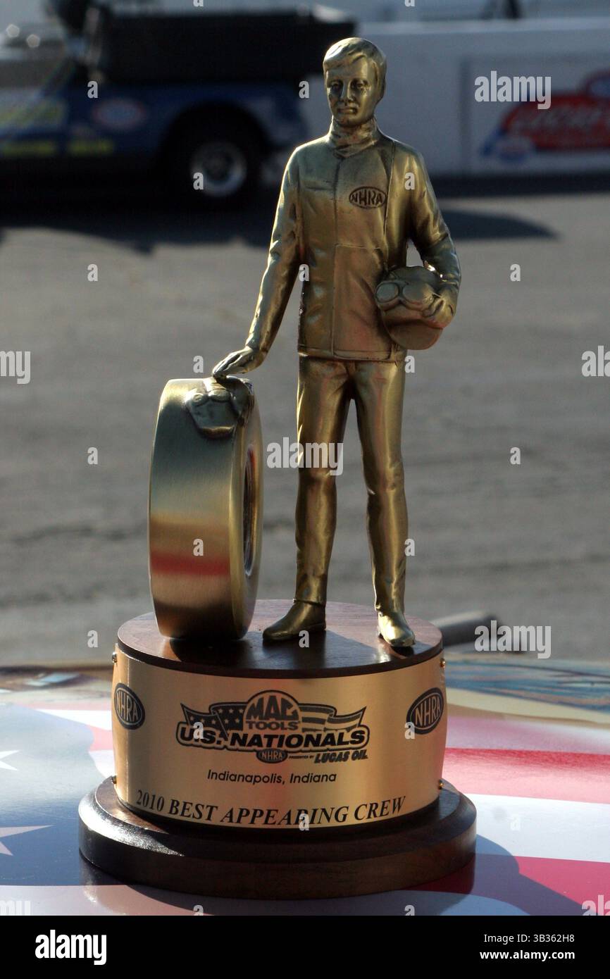 6. September 2010: Indianapolis, Indiana, Vereinigte Staaten von Amerika, 6. September 2010: Die Trophäe, die jeder Rennfahrer gewinnen will: Der Wally, benannt nach Wally Parks. Die Mac Tools U.S. Nationals wurden im O’Reilly Raceway Park in Indianapolis, Indiana, ausgetragen. (Bild: © Alan Ashley Via ZUMA Wire) Stockfoto