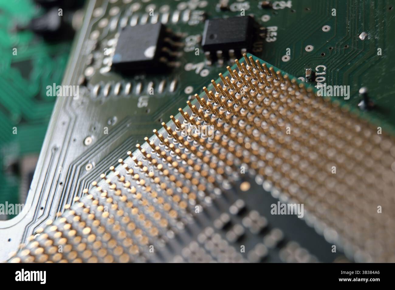 Entwicklung der CPU-Technologie und der Halbleiter. Schwerpunkt auf Mikroprozessor-Pins. Stockfoto