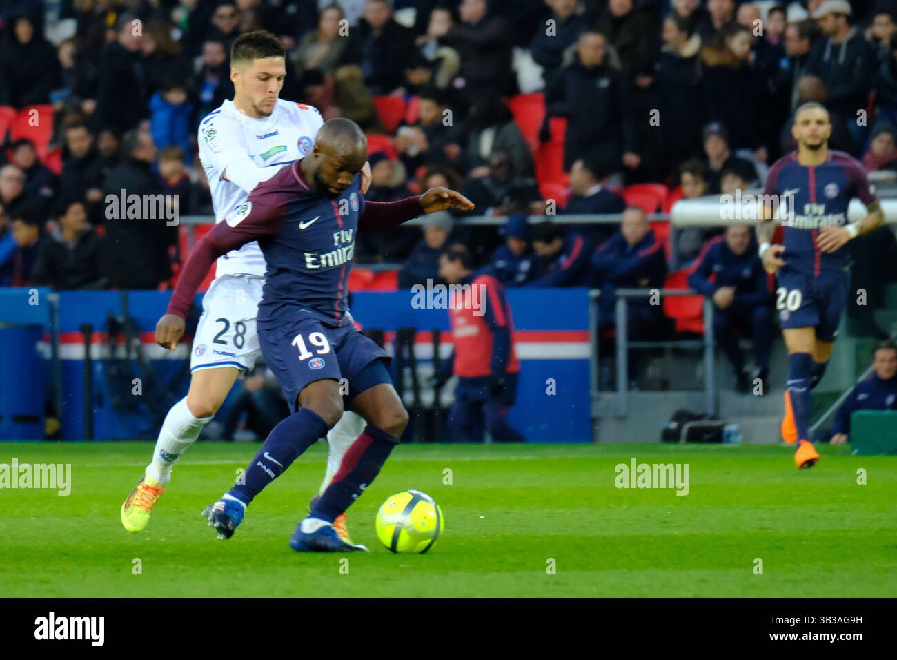 17. Februar 2018 - Paris, Frankreich - Paris SG Mittelfeldspieler LASSANA DIARRA im Einsatz während des Liga-1-Spiels Paris SG gegen Strasbourg RC im Parc des Princes Stadium in Paris - Frankreich. Paris gewann 5-2 (Foto: © Pierre Stevenin Via ZUMA Wire) Stockfoto