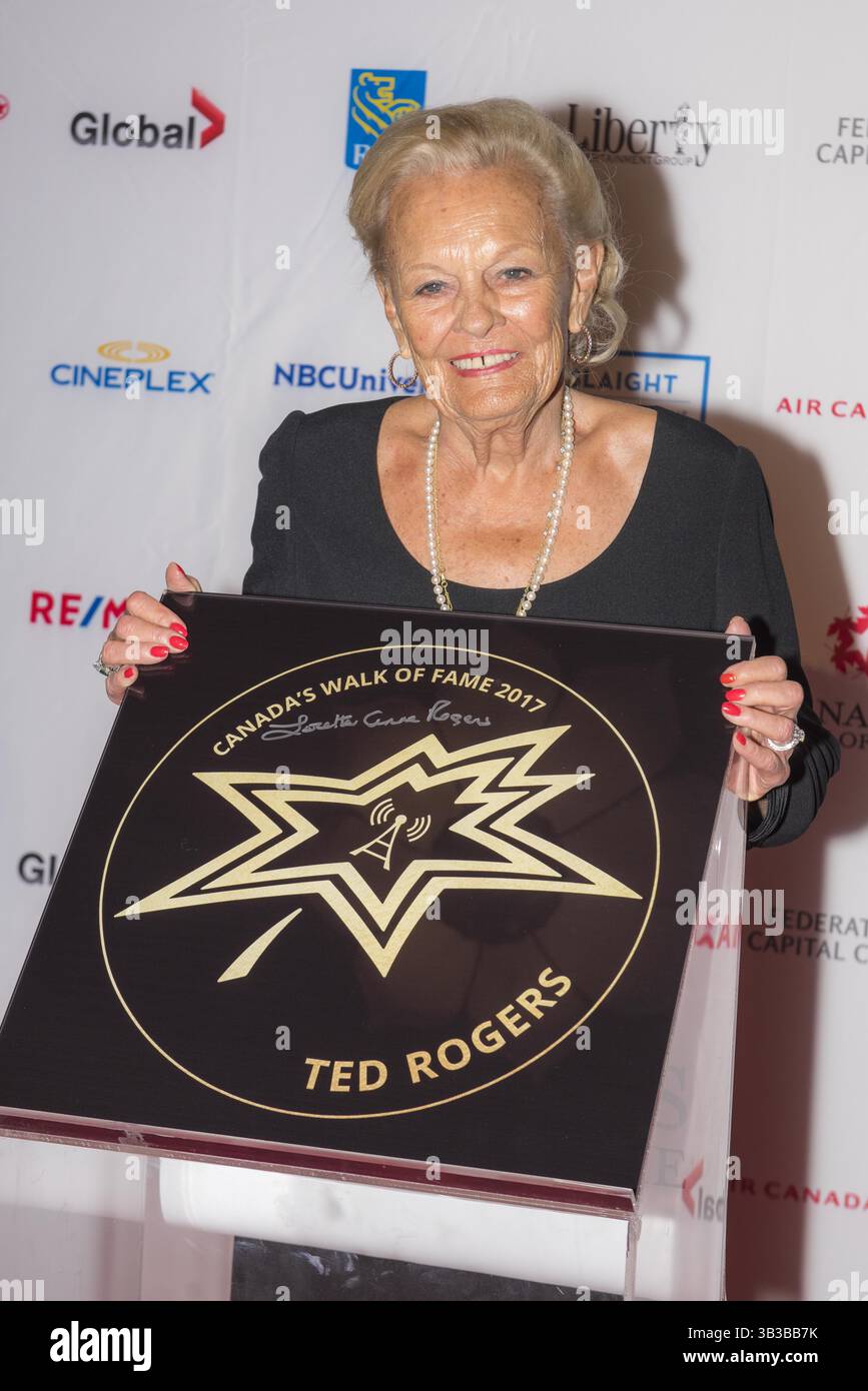 15. November 2017 – Toronto, Ontario, Kanada – Loretta Rogers nimmt am 15. November am Liberty Grand 2017 2017 in Toronto, Kanada Teil (Foto: © Angel Marchini via ZUMA Wire) Stockfoto