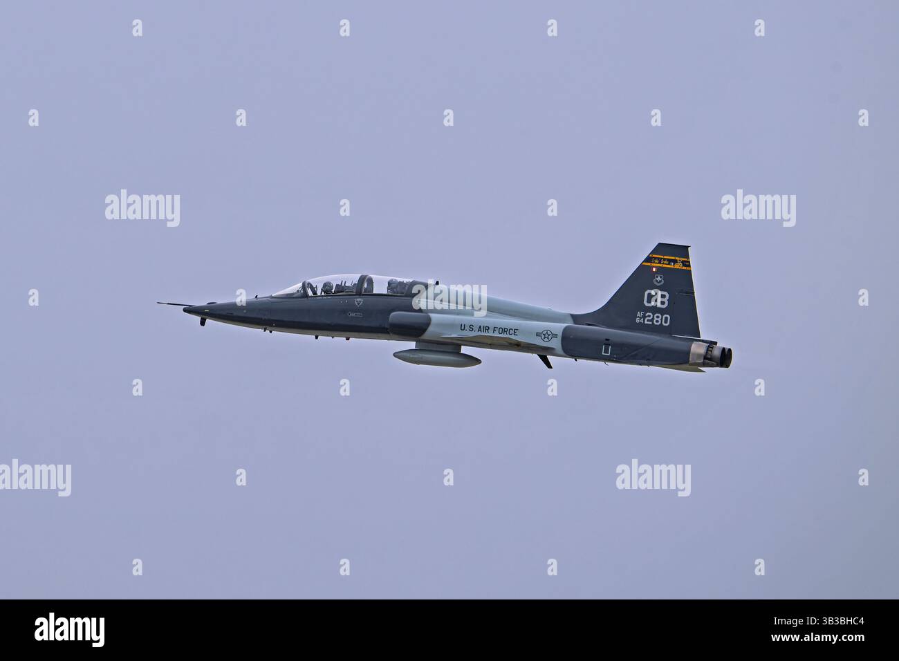 Wings Over West Texas 4-18-2025 Dyess AFB, TX USA USAF Northrop T-38C 64-13280 Abfahrt von der Wings Over West Texas Air Show in Dyess AFB Stockfoto