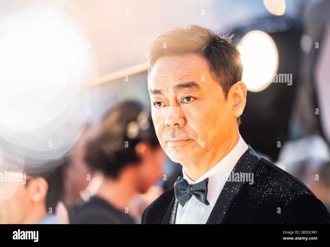 Schauspieler Sean Andy postiert auf dem roten Teppich. Hongkong, China, 27. April 2025. Die Verleihung der 43. Hong Kong Film Awards findet am 27. April 2025 im Hong Kong Cultural Centre statt. Quelle: Hou Yu/China News Service/Alamy Live News Stockfoto