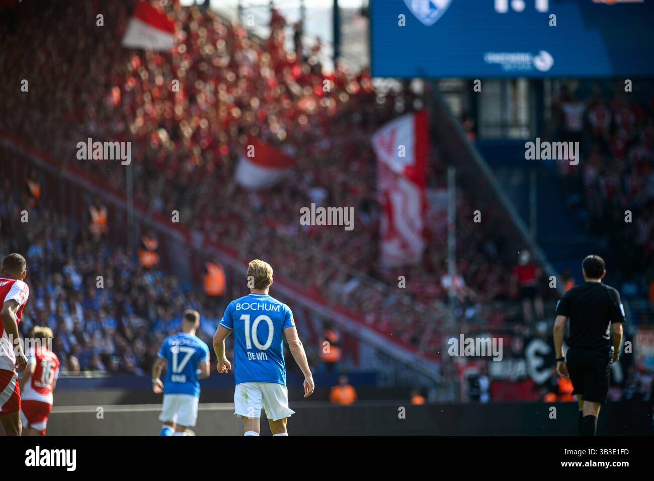 BOCHUM, 27. APRIL 2025: Dani de Wit, Fans-Support - das Bundesliga-Spiel VfL Bochum - 1. FC Union Berlin 1:1 im Vonovia Stadion. Stockfoto